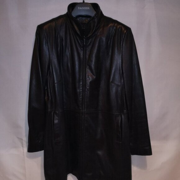 Danier Canada Ladies Size Large Zipper Closure Black Leather Coat - Picture 1 of 6